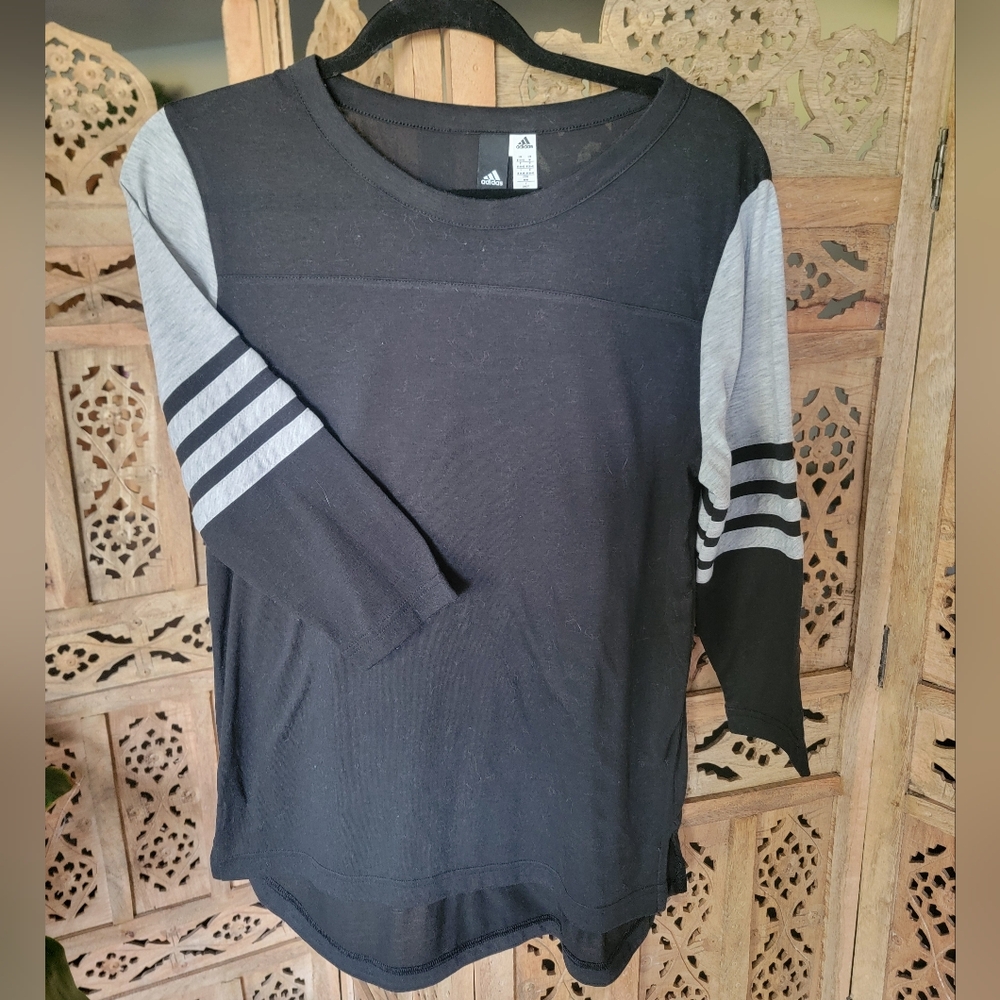 ADIDAS T-shirt, Med Women’s, 3/4 sleeve